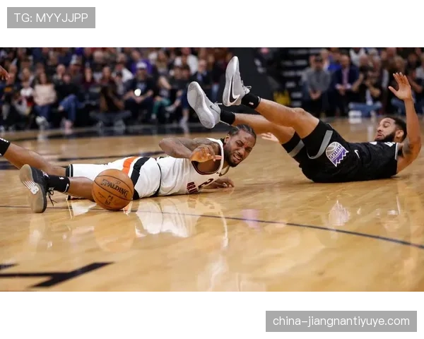 伦纳德较保罗乔治更靠无球切入拉开空间提升进攻效率